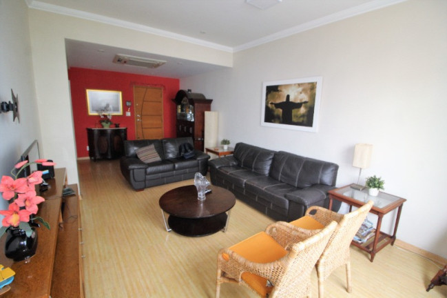 Imagem Apartamento com 3 Quartos à Venda, 110 m² em Leme - Rio De Janeiro Imagem Apartamento com 3 Quartos à Venda, 110 m² em Leme - Rio De Janeiro