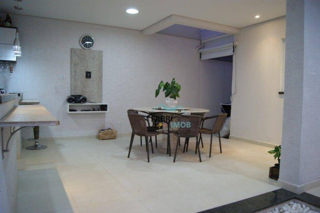 Imagem Sobrado com 3 Quartos à Venda, 350 m² em Vossoroca - Sorocaba Imagem Sobrado com 3 Quartos à Venda, 350 m² em Vossoroca - Sorocaba