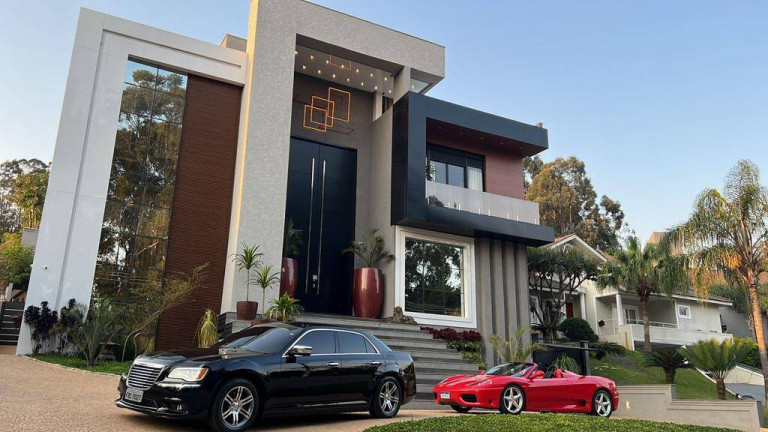 Imagem Casa com 11 Quartos à Venda, 1.600 m² em Tamboré - Barueri Imagem Casa com 11 Quartos à Venda, 1.600 m² em Tamboré - Barueri