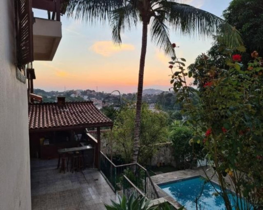 Imagem Casa com 4 Quartos à Venda, 403 m² em Badu - Niterói Imagem Casa com 4 Quartos à Venda, 403 m² em Badu - Niterói