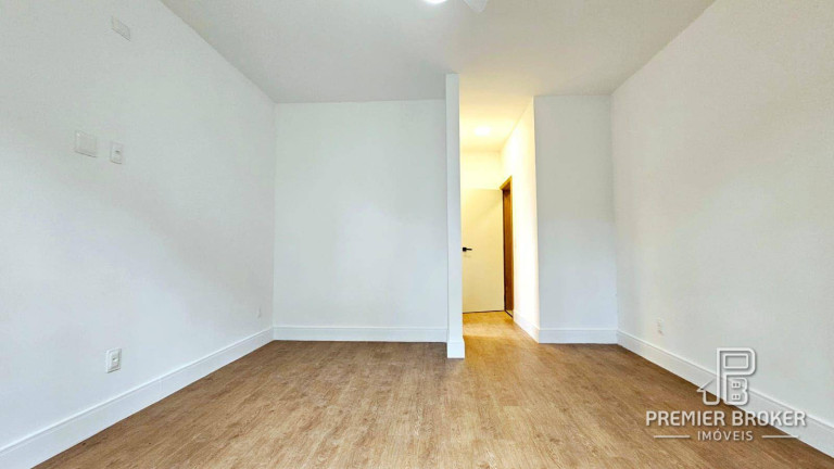 Imagem Casa com 3 Quartos à Venda, 289 m² em Quebra Frascos - Teresópolis Imagem Casa com 3 Quartos à Venda, 289 m² em Quebra Frascos - Teresópolis