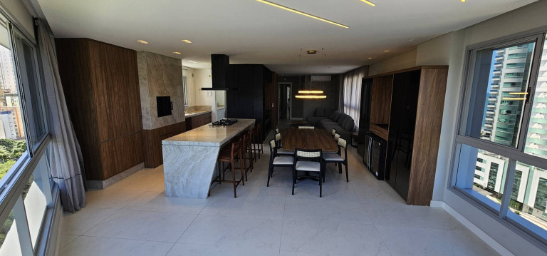 Imagem Apartamento com 4 Quartos à Venda, em Centro - Balneário Camboriú Imagem Apartamento com 4 Quartos à Venda, em Centro - Balneário Camboriú