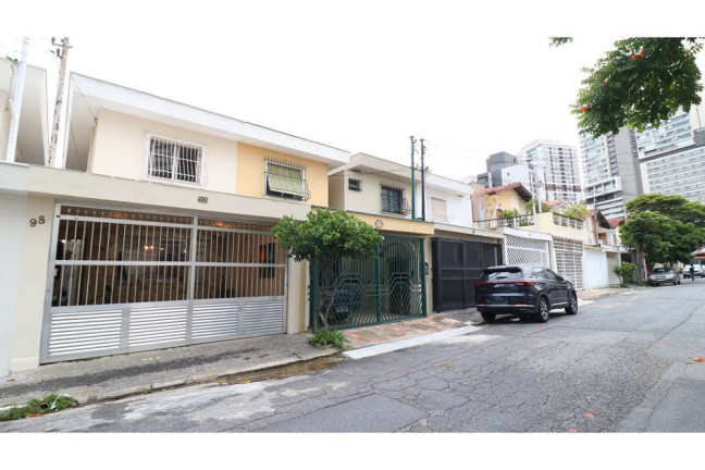 Casa com 5 Quartos à Venda, 200 m² em Morumbi - São Paulo