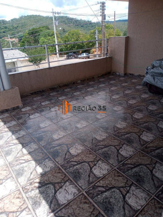 Imagem Casa com 3 Quartos à Venda, 173 m² em Conjunto Habitacional Pedro Afonso Junqueira - Poços De Caldas Imagem Casa com 3 Quartos à Venda, 173 m² em Conjunto Habitacional Pedro Afonso Junqueira - Poços De Caldas