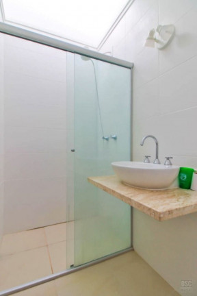 Imagem Imóvel com 3 Quartos à Venda, em Hípica - Porto Alegre Imagem Imóvel com 3 Quartos à Venda, em Hípica - Porto Alegre