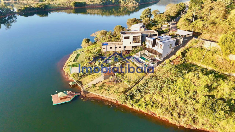 Casa de Condomínio com 4 Quartos à Venda, 1.050 m² em Centro - Igaratá