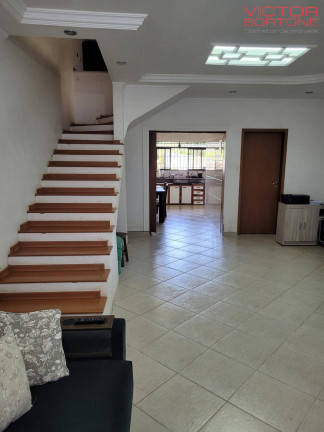 Imagem Casa com 3 Quartos à Venda, 280 m² em Vila Lavinia - Mogi Das Cruzes Imagem Casa com 3 Quartos à Venda, 280 m² em Vila Lavinia - Mogi Das Cruzes