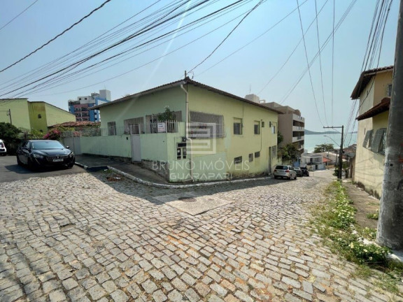 Casa com 5 Quartos à Venda, 450 m² em Centro - Guarapari
