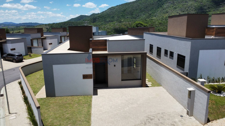 Imagem Casa com 3 Quartos à Venda, 298 m² em Marmeleiro - Atibaia Imagem Casa com 3 Quartos à Venda, 298 m² em Marmeleiro - Atibaia
