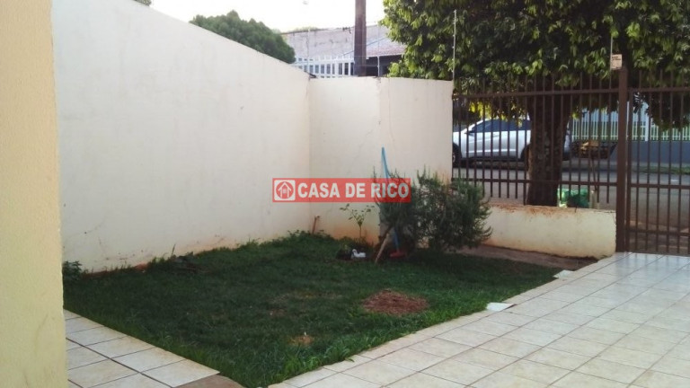 Casa com 3 Quartos à Venda, 70 m² em Alpes - Londrina