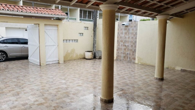 Imagem Casa com 3 Quartos à Venda, 190 m² em Cidade Dos Funcionários - Fortaleza