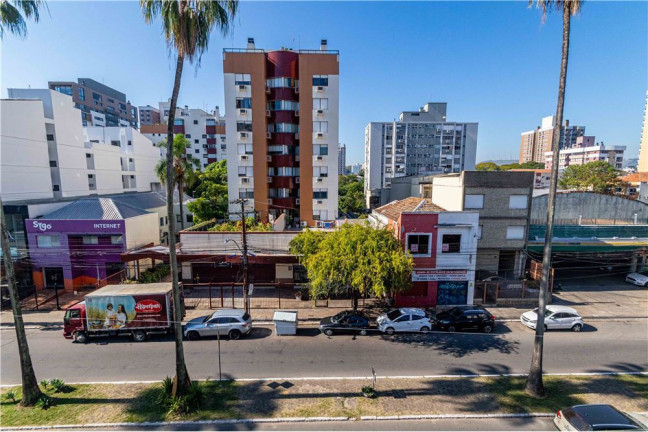 Imagem Imóvel com 2 Quartos à Venda, em Menino Deus - Porto Alegre Imagem Imóvel com 2 Quartos à Venda, em Menino Deus - Porto Alegre