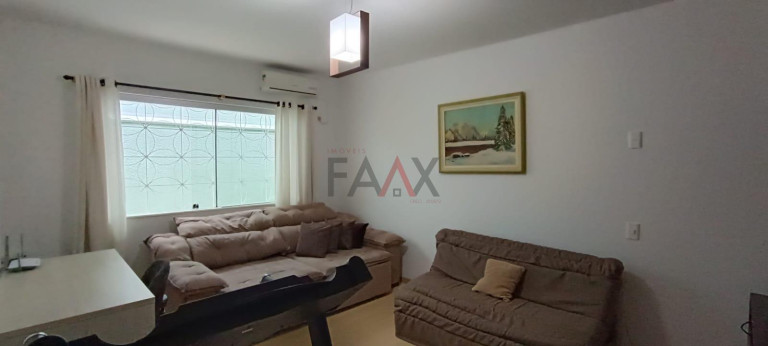 Imagem Casa com 4 Quartos à Venda, 197 m² em Santana - Guarapuava Imagem Casa com 4 Quartos à Venda, 197 m² em Santana - Guarapuava