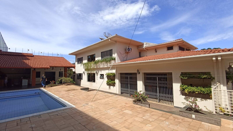 Imagem Sobrado com 5 Quartos para Alugar, 700 m² em Quilombo - Cuiabá Imagem Sobrado com 5 Quartos para Alugar, 700 m² em Quilombo - Cuiabá