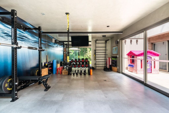Imagem Casa com 3 Quartos à Venda, 628 m² em Alto De Pinheiros - São Paulo