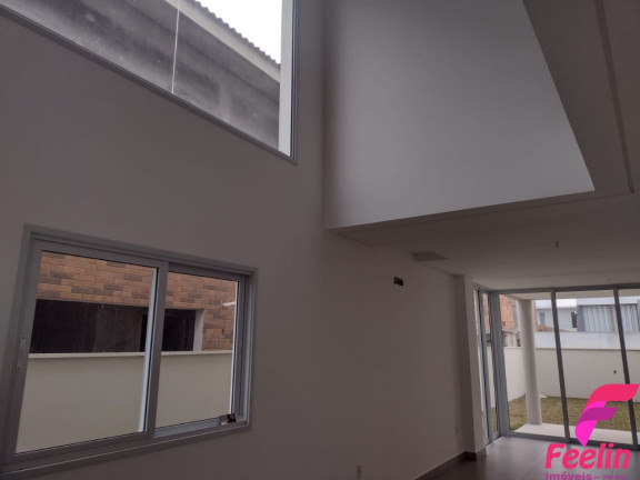 Imagem Casa com 3 Quartos à Venda, 150 m² em Campeche - Florianópolis Imagem Casa com 3 Quartos à Venda, 150 m² em Campeche - Florianópolis