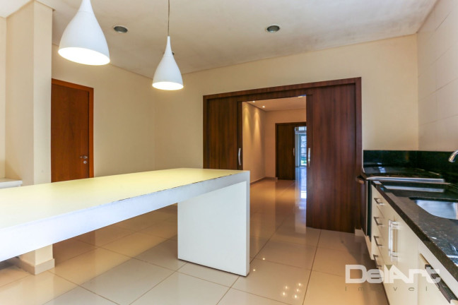 Imagem Casa com 4 Quartos à Venda, 302 m² em Santa Cândida - Curitiba Imagem Casa com 4 Quartos à Venda, 302 m² em Santa Cândida - Curitiba