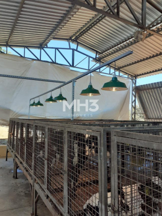 Imagem Imóvel com 10 Quartos à Venda, 240 m² em Centro - Varginha Imagem Imóvel com 10 Quartos à Venda, 240 m² em Centro - Varginha
