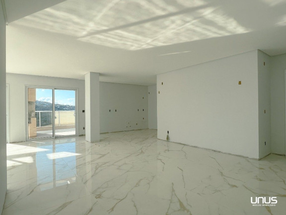 Imagem Cobertura com 3 Quartos à Venda, 377 m² em Kobrasol - São José