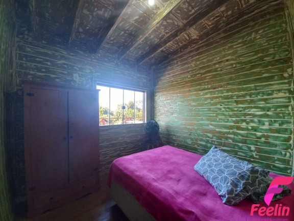 Imagem Casa com 6 Quartos à Venda, 300 m² em Morro Das Pedras - Florianópolis Imagem Casa com 6 Quartos à Venda, 300 m² em Morro Das Pedras - Florianópolis