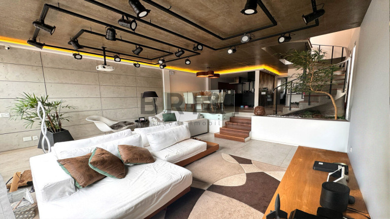 Imagem Casa com 3 Quartos à Venda, 192 m² em Jardim Aeroporto - São Paulo Imagem Casa com 3 Quartos à Venda, 192 m² em Jardim Aeroporto - São Paulo