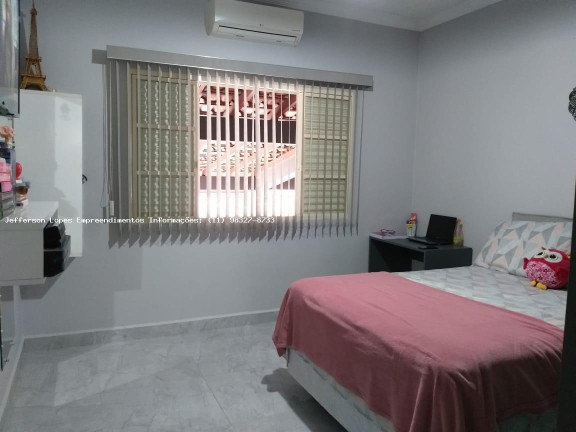 Imagem Casa com 3 Quartos à Venda, 229 m² em Jardim Celani - Salto
