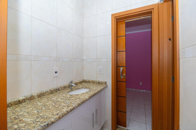 Imagem Casa com 3 Quartos à Venda, 260 m² em Cidade Industrial - Curitiba Imagem Casa com 3 Quartos à Venda, 260 m² em Cidade Industrial - Curitiba