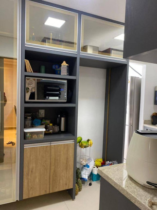 Imagem Casa com 4 Quartos à Venda, 240 m² em Cuiabá Imagem Casa com 4 Quartos à Venda, 240 m² em Cuiabá