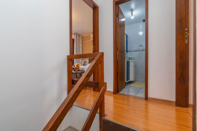 Imagem Casa com 3 Quartos à Venda, 174 m² em Nonoai - Porto Alegre Imagem Casa com 3 Quartos à Venda, 174 m² em Nonoai - Porto Alegre