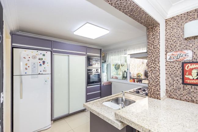 Imagem Casa com 3 Quartos à Venda, 230 m² em Cidade Industrial - Curitiba Imagem Casa com 3 Quartos à Venda, 230 m² em Cidade Industrial - Curitiba