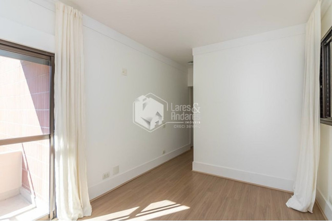 Imagem Apartamento com 2 Quartos à Venda, 127 m² em Moema - São Paulo Imagem Apartamento com 2 Quartos à Venda, 127 m² em Moema - São Paulo