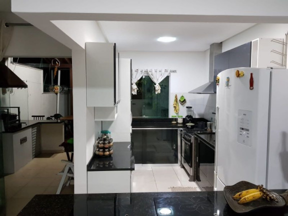 Imagem Casa com 3 Quartos à Venda, 123 m² em Tarumã - Manaus Imagem Casa com 3 Quartos à Venda, 123 m² em Tarumã - Manaus
