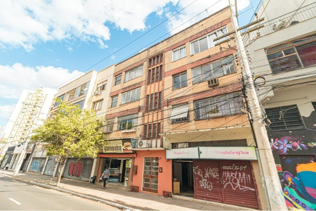 Imagem Imóvel com 3 Quartos à Venda, 144 m² em Rio Branco - Porto Alegre Imagem Imóvel com 3 Quartos à Venda, 144 m² em Rio Branco - Porto Alegre