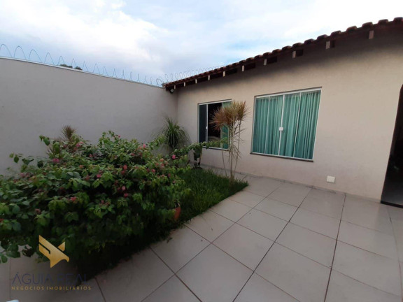 Imagem Casa com 3 Quartos à Venda, 238 m² em Jardim Jóquei Club - Campo Grande Imagem Casa com 3 Quartos à Venda, 238 m² em Jardim Jóquei Club - Campo Grande
