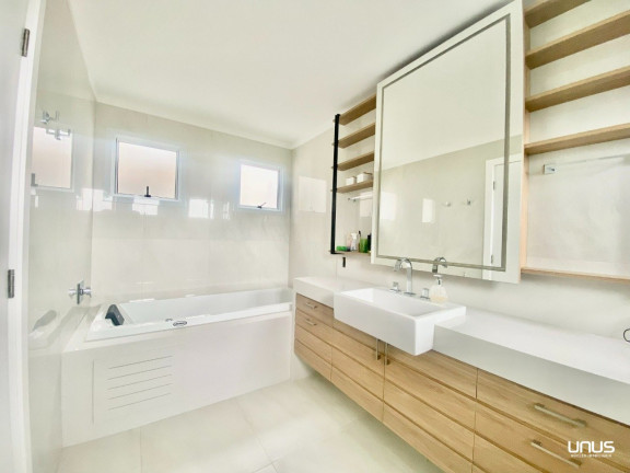Imagem Casa com 3 Quartos à Venda, 512 m² em Itaguaçu - Florianópolis