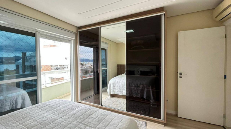 Imagem Apartamento com 3 Quartos à Venda, 96 m² em Balneário - Florianópolis Imagem Apartamento com 3 Quartos à Venda, 96 m² em Balneário - Florianópolis