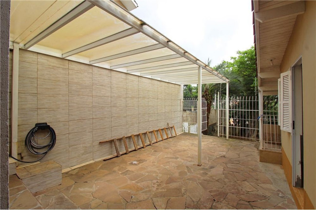 Imagem Casa com 3 Quartos à Venda, 198 m² em Medianeira - Porto Alegre