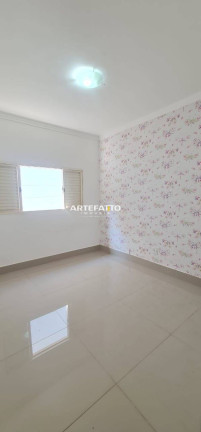 Imagem Casa com 3 Quartos à Venda, 172 m² Imagem Casa com 3 Quartos à Venda, 172 m²