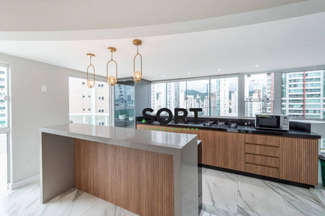 Imagem Cobertura com 4 Quartos à Venda, 430 m² em Pioneiros - Balneário Camboriú