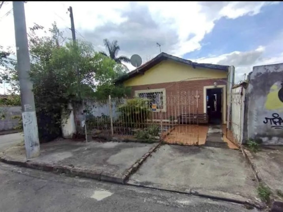 Imagem Casa com 3 Quartos à Venda, 225 m² em Santana - Pindamonhangaba Imagem Casa com 3 Quartos à Venda, 225 m² em Santana - Pindamonhangaba