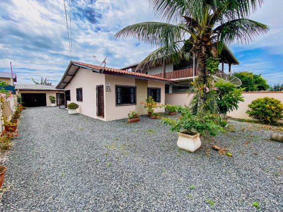 Imagem Casa com 3 Quartos à Venda, 360 m² em Centro - Balneário Barra Do Sul Imagem Casa com 3 Quartos à Venda, 360 m² em Centro - Balneário Barra Do Sul