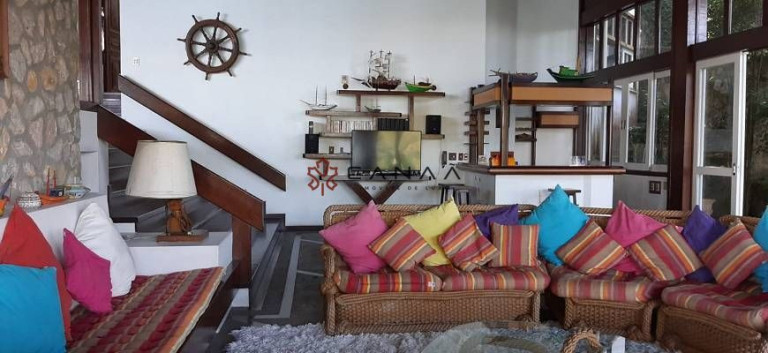 Imagem Casa com 5 Quartos à Venda, 520 m² em Vila Velha - Angra Dos Reis Imagem Casa com 5 Quartos à Venda, 520 m² em Vila Velha - Angra Dos Reis