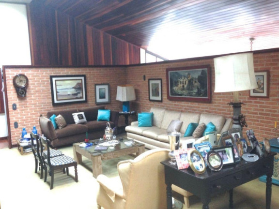Casa com 4 Quartos à Venda, 800 m² em Vila Real Moinho Velho - Embu Das Artes