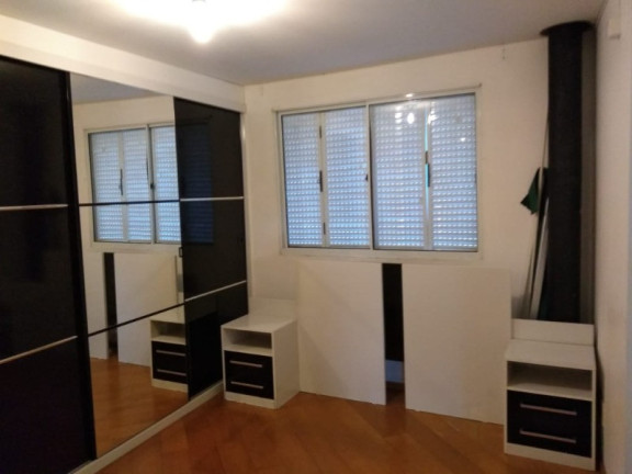 Imagem Sobrado com 4 Quartos à Venda, 90 m² em Humaitá - Porto Alegre