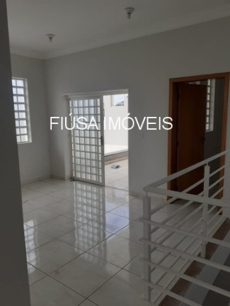 Imagem Sobrado com 3 Quartos à Venda,  em Sumarezinho - Ribeirão Preto