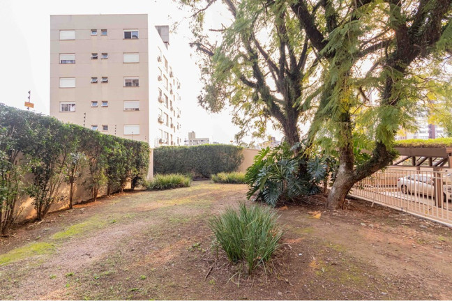 Imagem Imóvel com 3 Quartos à Venda,  em Passo Da Areia - Porto Alegre