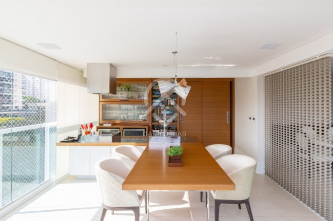 Imagem Apartamento com 4 Quartos à Venda, 251 m² em Campo Belo - São Paulo
