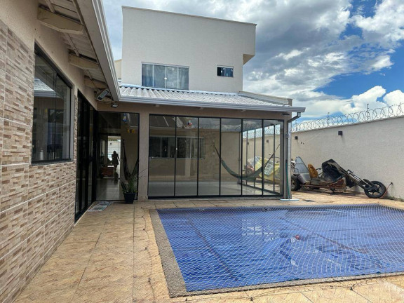 Imagem Sobrado com 4 Quartos à Venda, 280 m² em Goiânia Imagem Sobrado com 4 Quartos à Venda, 280 m² em Goiânia