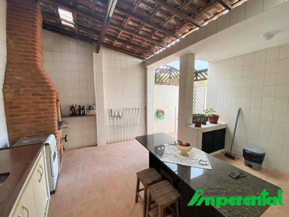 Imagem Casa com 3 Quartos à Venda, 185 m² em Encruzilhada - Santos