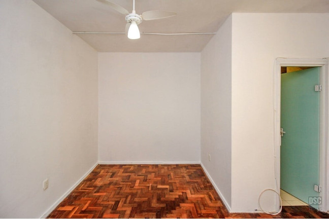 Imagem Imóvel com 1 Quarto à Venda, 26 m² em Santana - Porto Alegre Imagem Imóvel com 1 Quarto à Venda, 26 m² em Santana - Porto Alegre